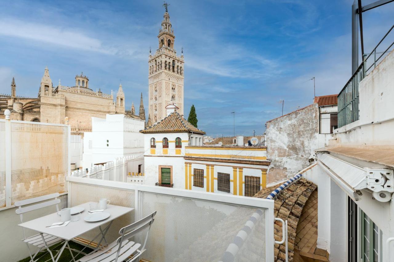 Historic Building Cathedral Apartment Seville Exterior photo