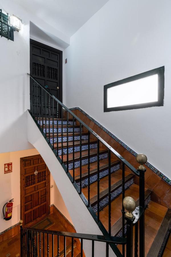 Historic Building Cathedral Apartment Seville Exterior photo