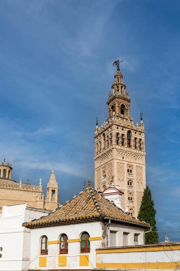 Historic Building Cathedral Apartment Seville Exterior photo